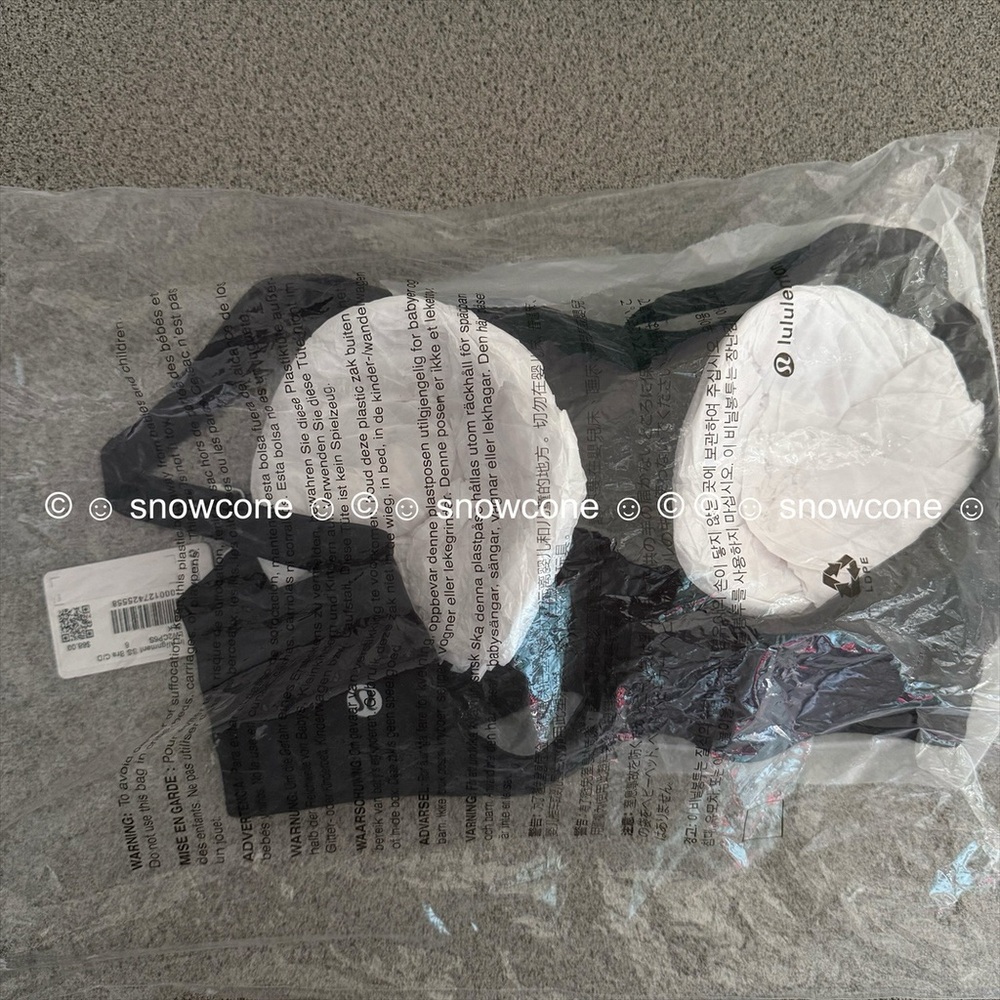 NWT Lululemon In Alignment Straight-Strap Bra *C/D Cup
BLACK - Picture 9 of 9